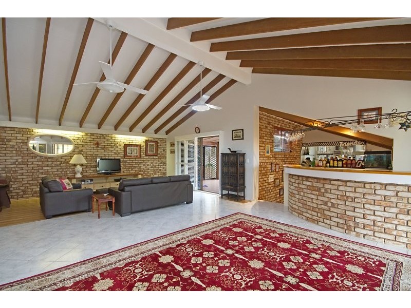 4 Castlecrag Avenue, Banora Point NSW 2486