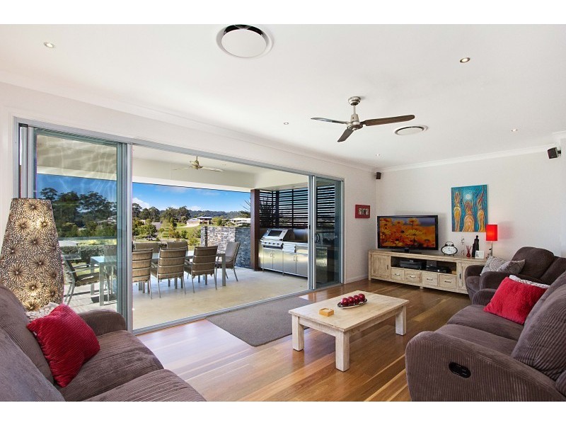 8 Lita Court, Tallebudgera QLD 4228
