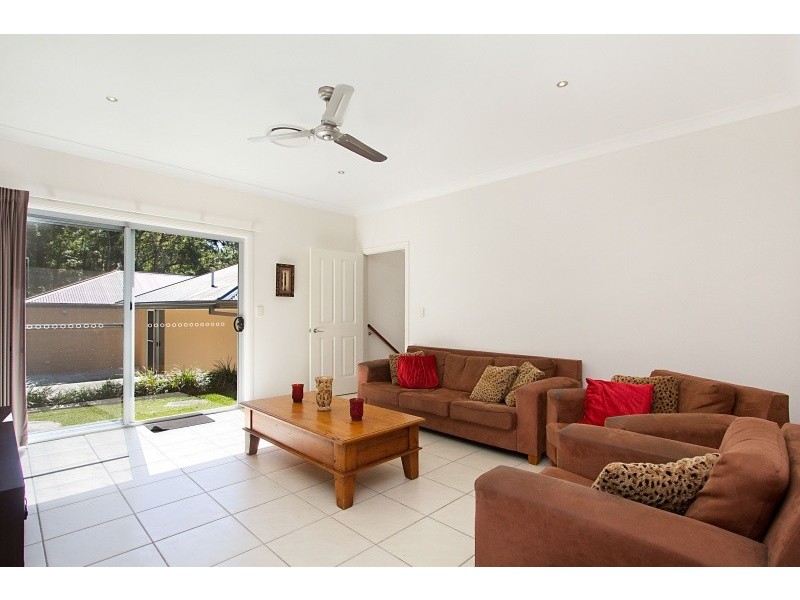 8 Lita Court, Tallebudgera QLD 4228