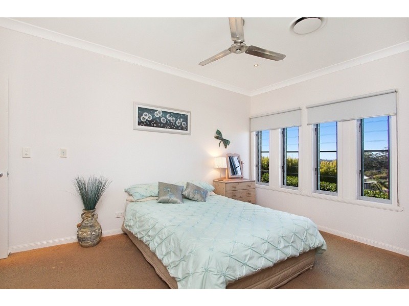 8 Lita Court, Tallebudgera QLD 4228