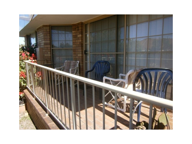 2/3 Bluegum Crescent, Banora Point NSW 2486