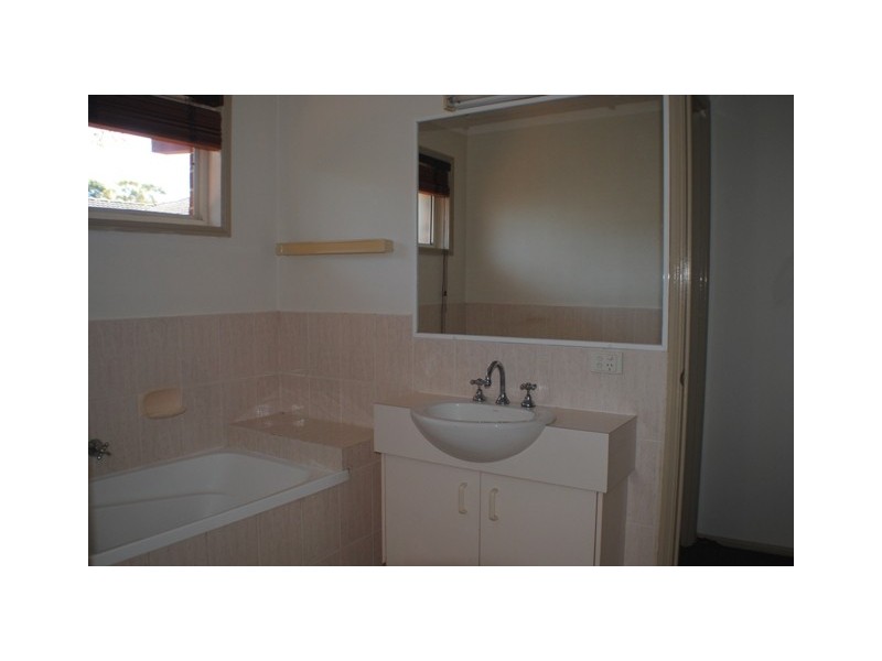 2/5 Cabernet Court, Banora Point NSW 2486