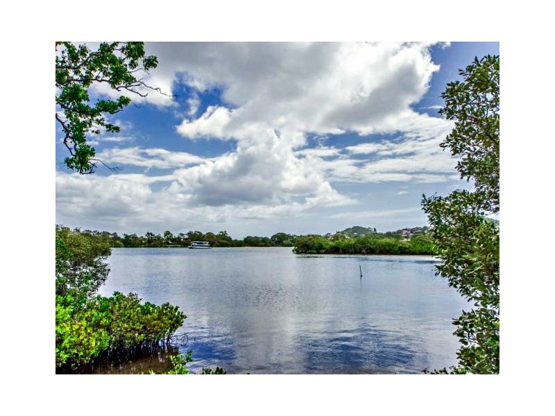 2 Floral Ave, Tweed Heads South NSW 2486