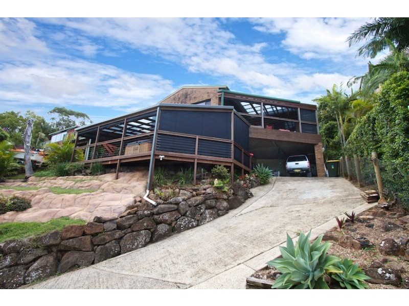 8 Broadwater Esplanade, Bilambil Heights NSW 2486