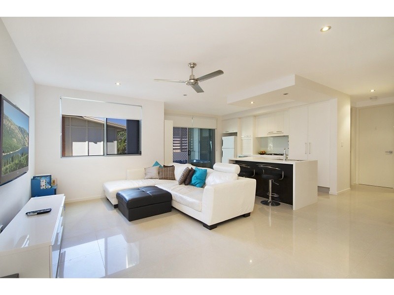 7/9 South Street ‘South Beach Apartments’, Kirra QLD 4225