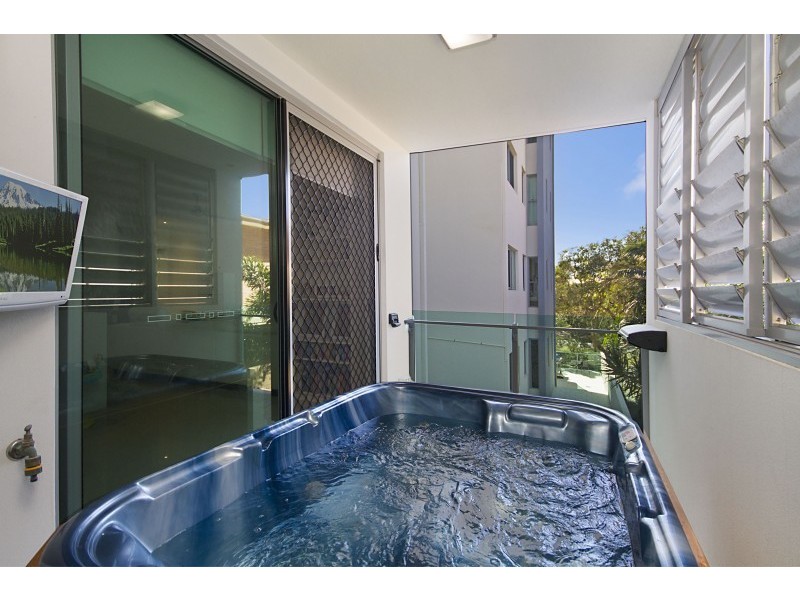 7/9 South Street ‘South Beach Apartments’, Kirra QLD 4225