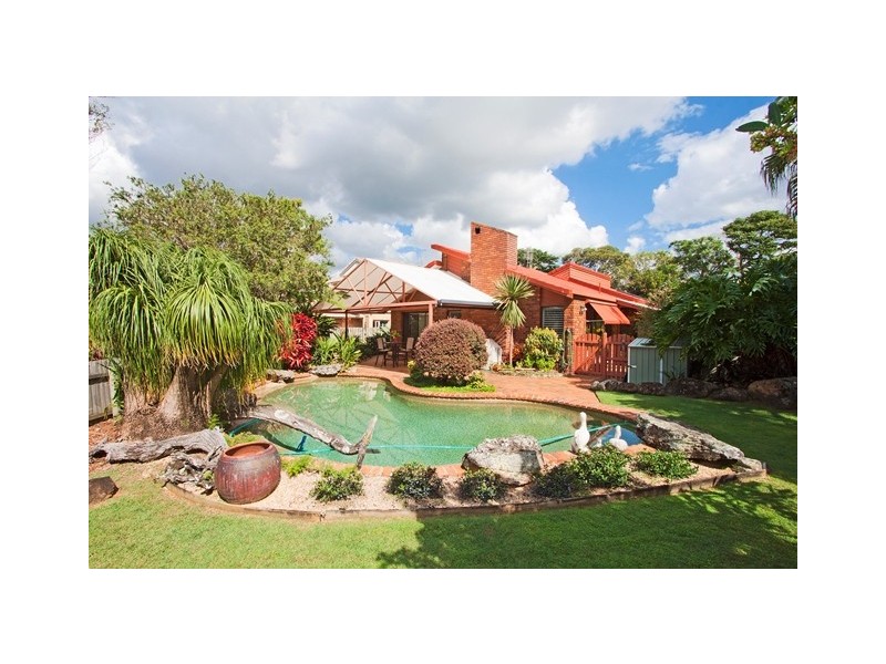 15 Coolabah Court, Banora Point NSW 2486