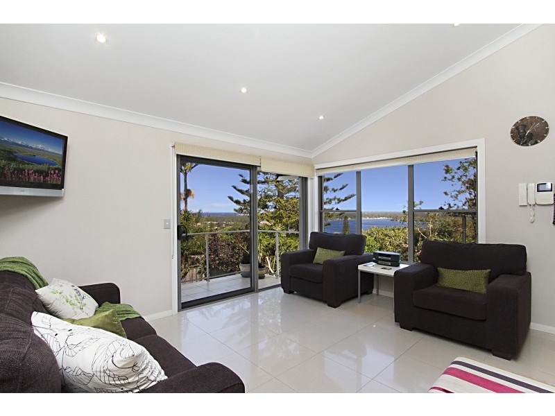 42 Pacific Drive, Banora Point NSW 2486