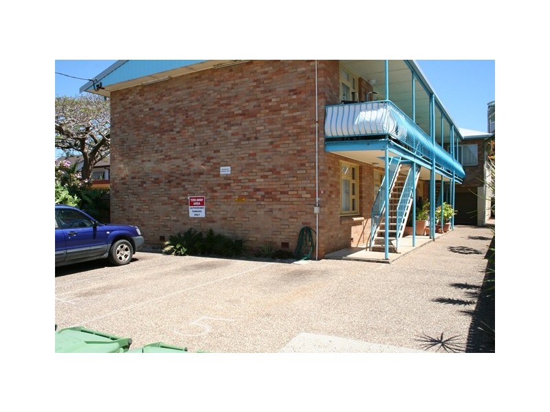 1/5 Churchill Street, Kirra QLD 4225