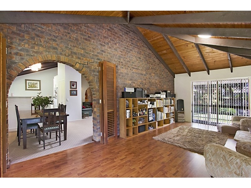 24 Westminster Boulevarde, Elanora QLD 4221