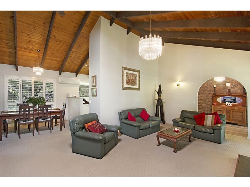 24 Westminster Boulevarde, Elanora QLD 4221