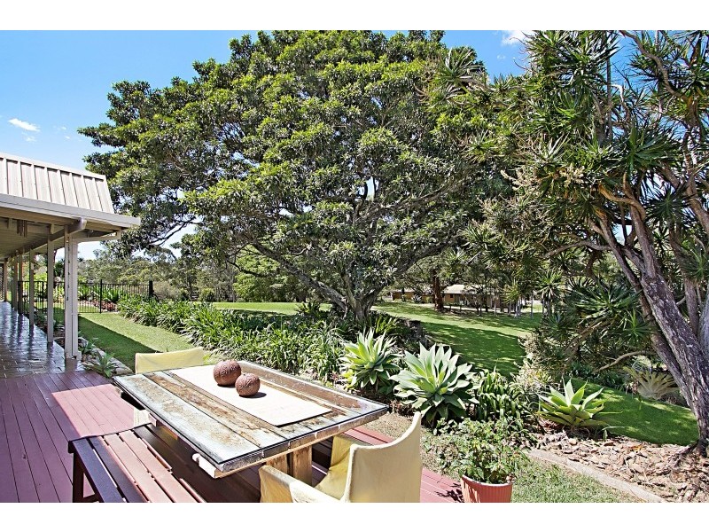 24 Westminster Boulevarde, Elanora QLD 4221