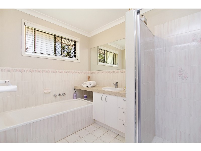 24 Westminster Boulevarde, Elanora QLD 4221