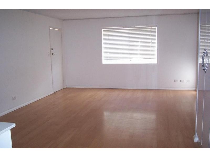 4/5 Douglas Street, Kirra QLD 4225