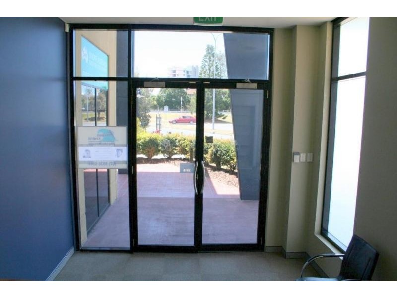 1 Eastern Avenue, Coolangatta QLD 4225