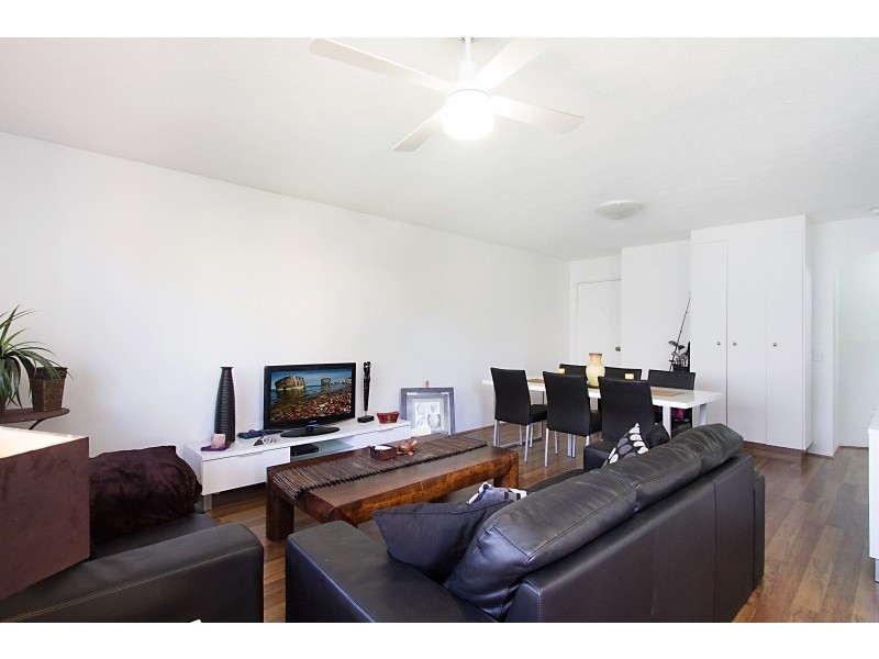 4/46 Coolangatta Road ‘Grandeur’, Kirra QLD 4225