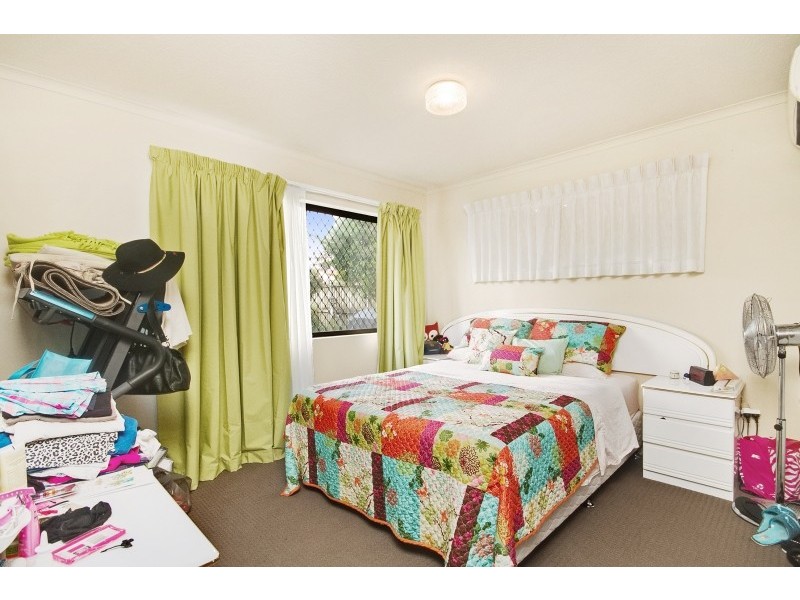 1/44 Coolangatta Road ‘Tout-A-Vous’, Coolangatta QLD 4225