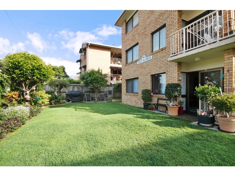 1/44 Coolangatta Road ‘Tout-A-Vous’, Coolangatta QLD 4225