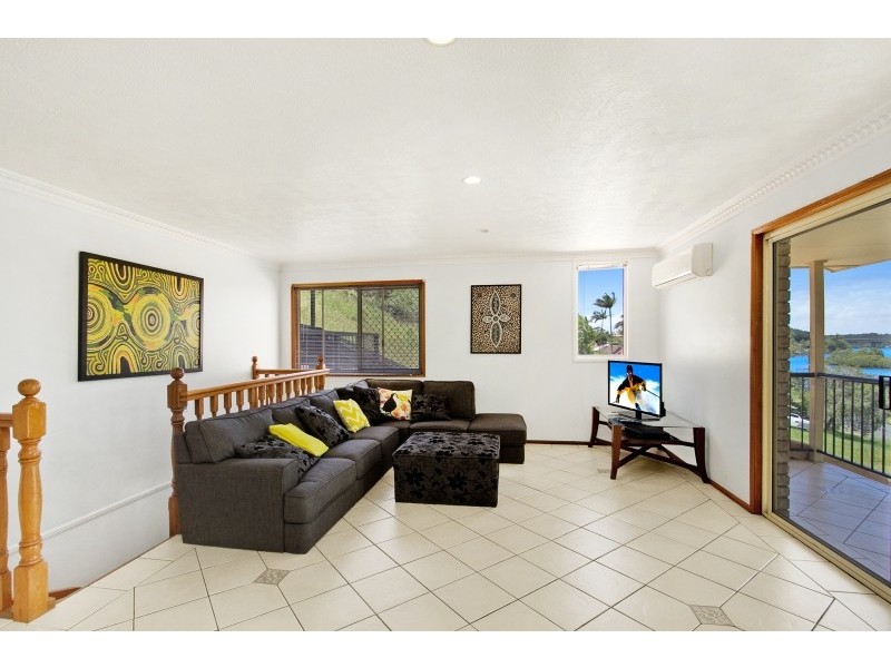 2/65 Bimbadeen Avenue, Banora Point NSW 2486