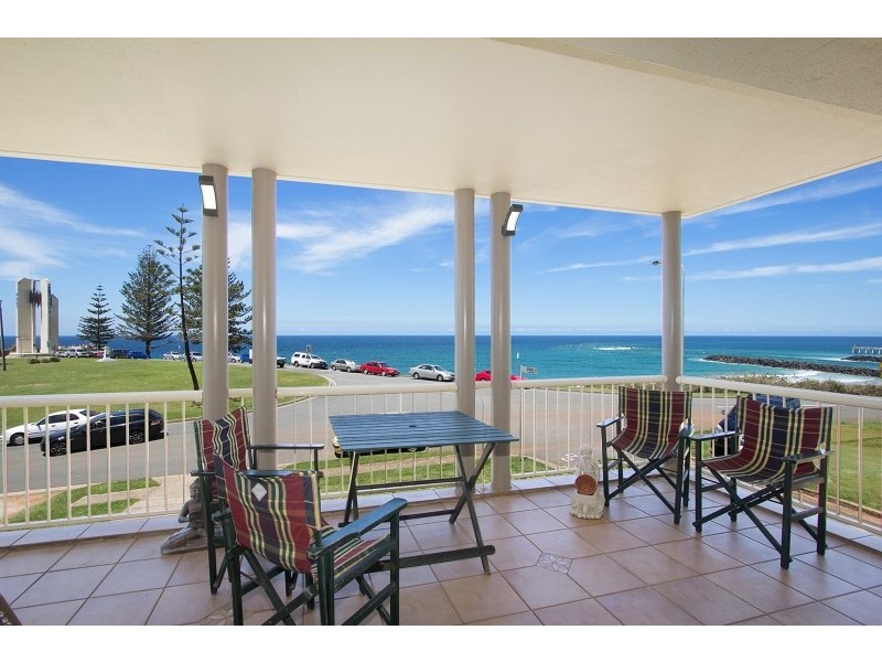 2/1 Tweed Terrace Cnr Boundary Street ‘Beacons’, Rainbow Bay QLD 4225