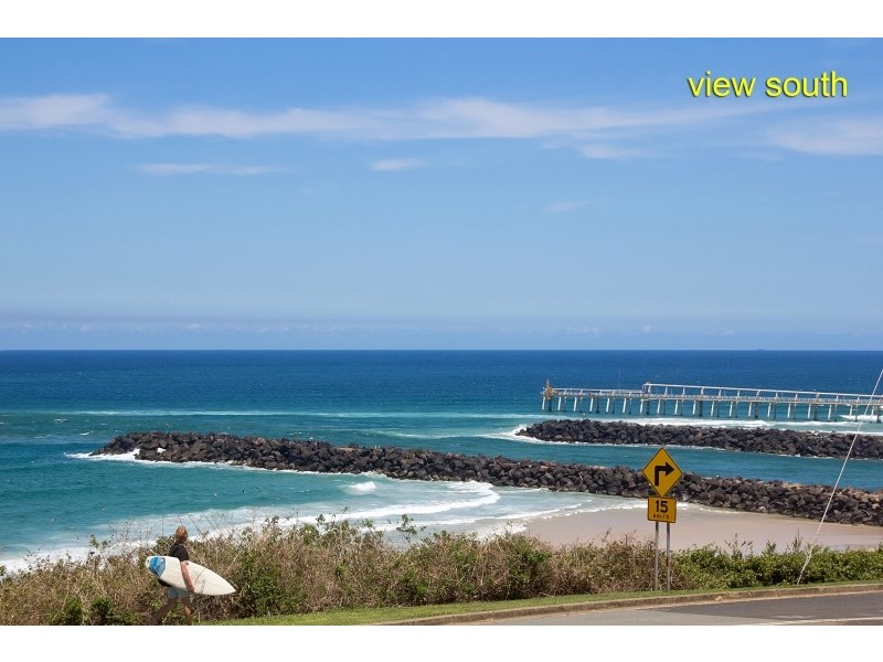 2/1 Tweed Terrace Cnr Boundary Street ‘Beacons’, Rainbow Bay QLD 4225