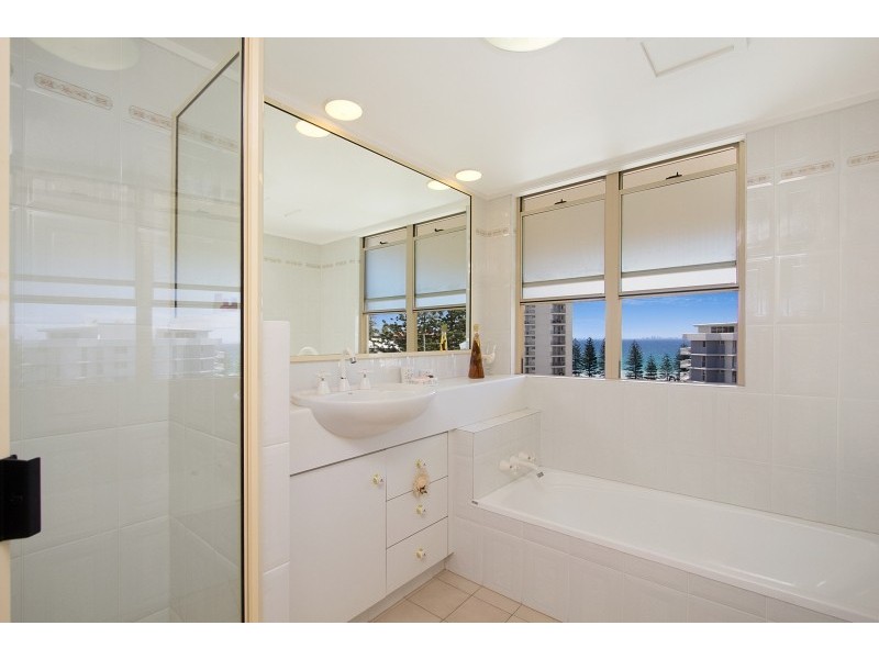 2/1 Tweed Terrace Cnr Boundary Street ‘Beacons’, Rainbow Bay QLD 4225