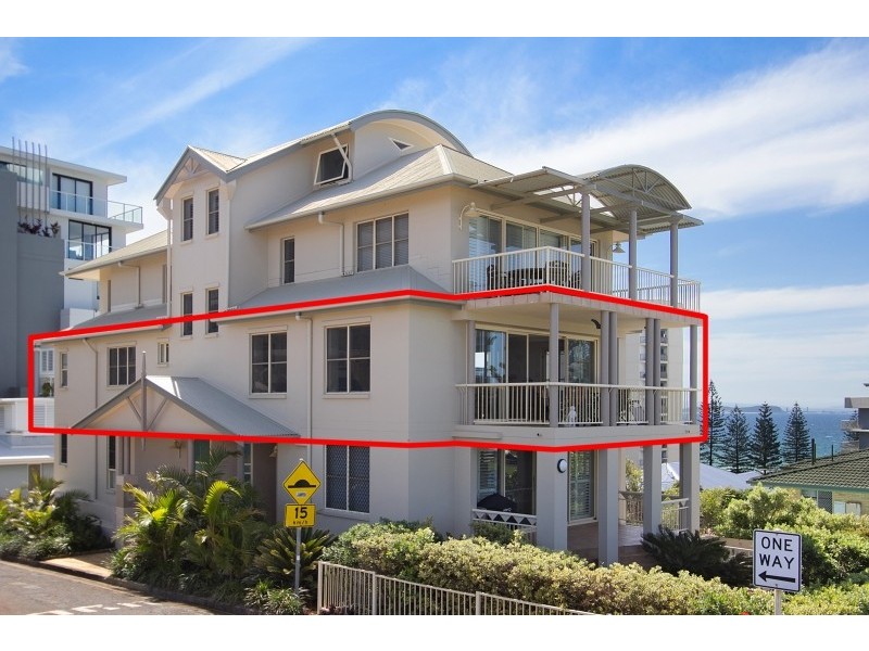 2/1 Tweed Terrace Cnr Boundary Street ‘Beacons’, Rainbow Bay QLD 4225