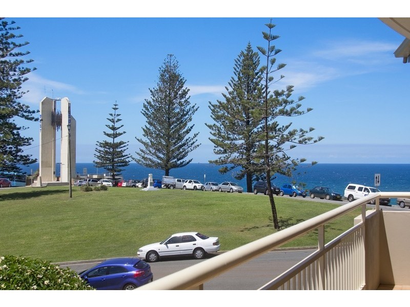 2/1 Tweed Terrace Cnr Boundary Street ‘Beacons’, Rainbow Bay QLD 4225