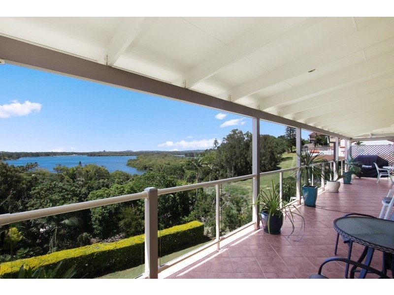 2 Uniacke Drive, Banora Point NSW 2486
