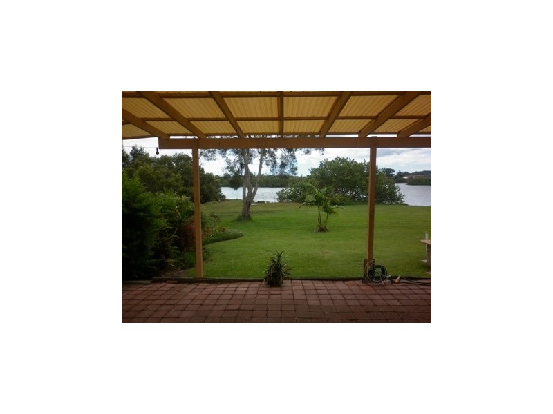 1/7 Sunset Blvd, Tweed Heads West NSW 2485