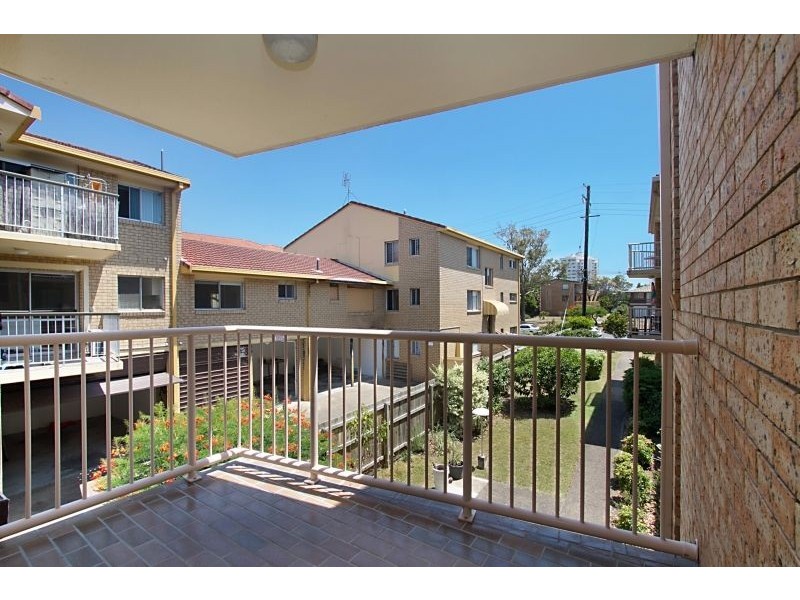 6/44 Coolangatta Road ‘Tout-a-vous’, Coolangatta QLD 4225