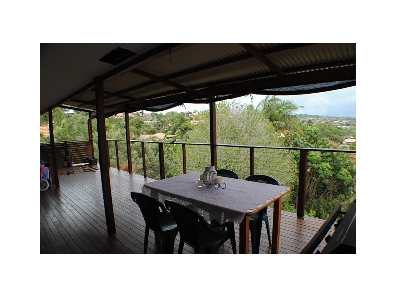 15 St Andrews Way, Banora Point NSW 2486