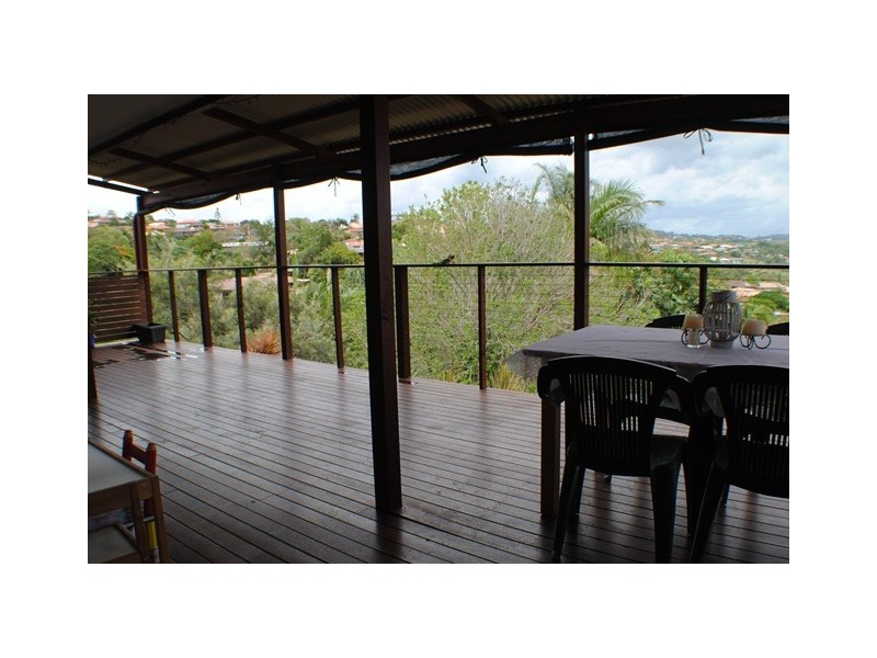 15 St Andrews Way, Banora Point NSW 2486