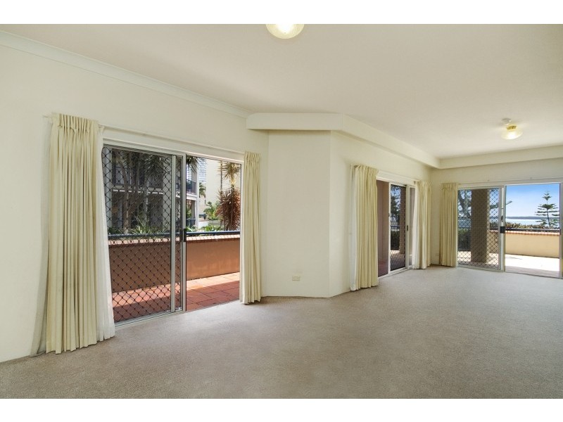 1A/522 Marine Parade, Biggera Waters QLD 4216