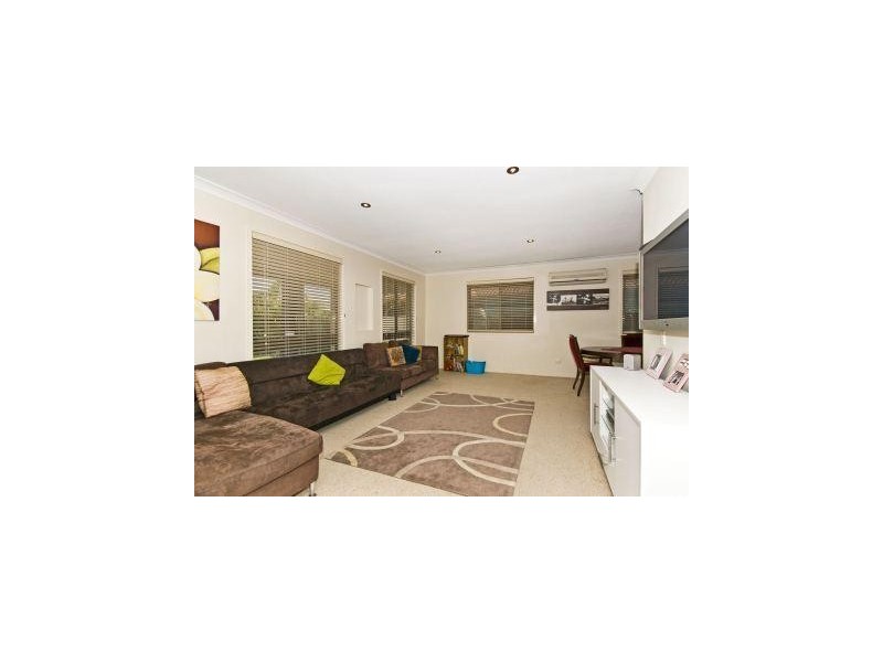 45 Darnel Street, Elanora QLD 4221