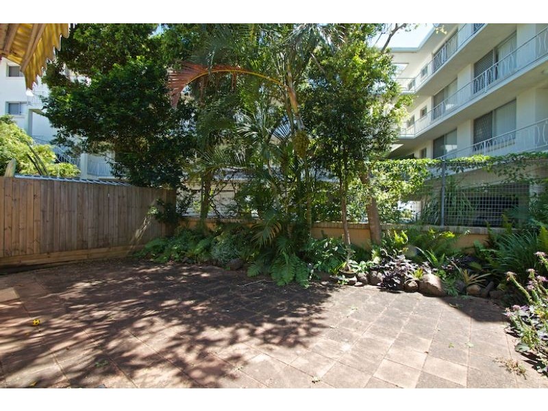 3/3 Winston Street, Kirra QLD 4225