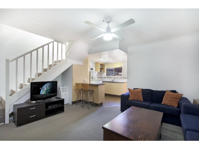 3/62 Coolangatta Road, Kirra QLD 4225