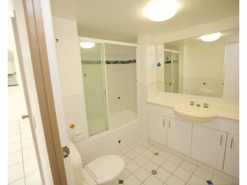 4/80 Pacific Parade, Bilinga QLD 4225