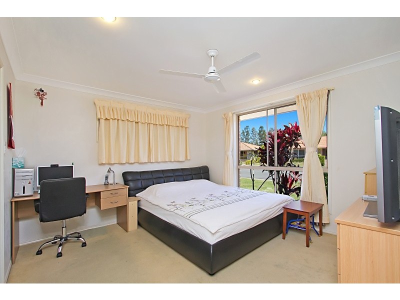 2/2 Franklin Street, Banora Point NSW 2486