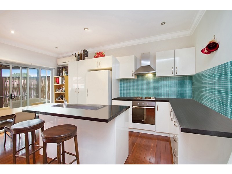 18 Coyne Street, Kirra QLD 4225