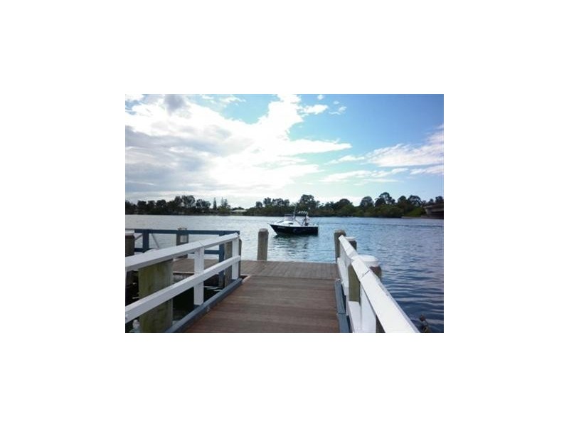 2/42 Drydock Road, Tweed Heads West NSW 2485