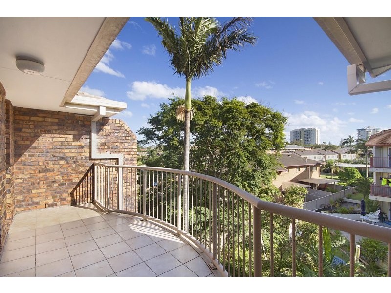 25/9 Ocean Street – OCEAN BREEZE’, Kirra QLD 4225