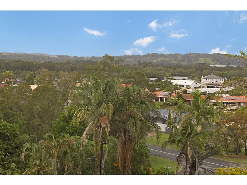5 Mariners Crescent, Banora Point NSW 2486