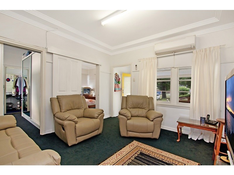 68 Garrick Street, Coolangatta QLD 4225