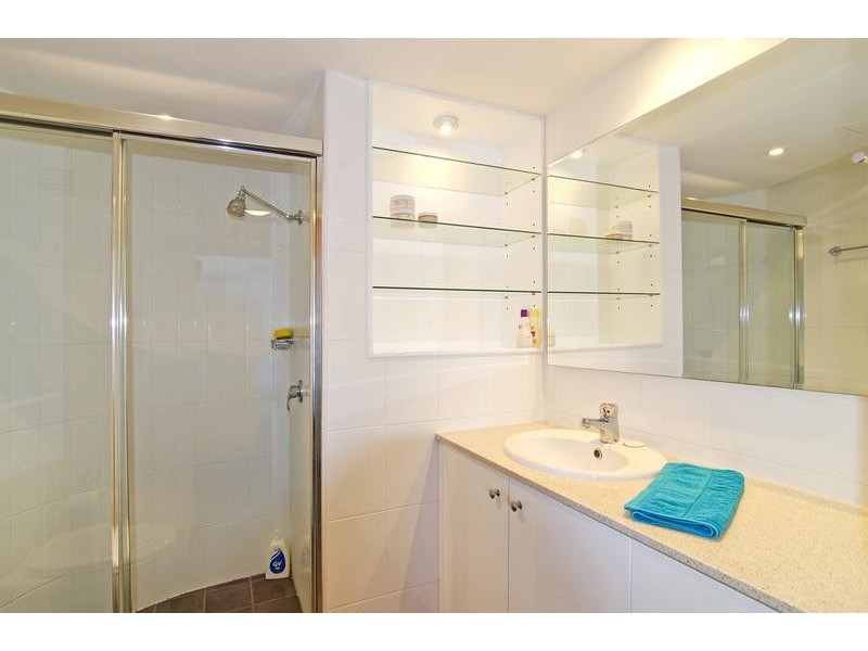 J8/828 Pacific Parade, Currumbin QLD 4223