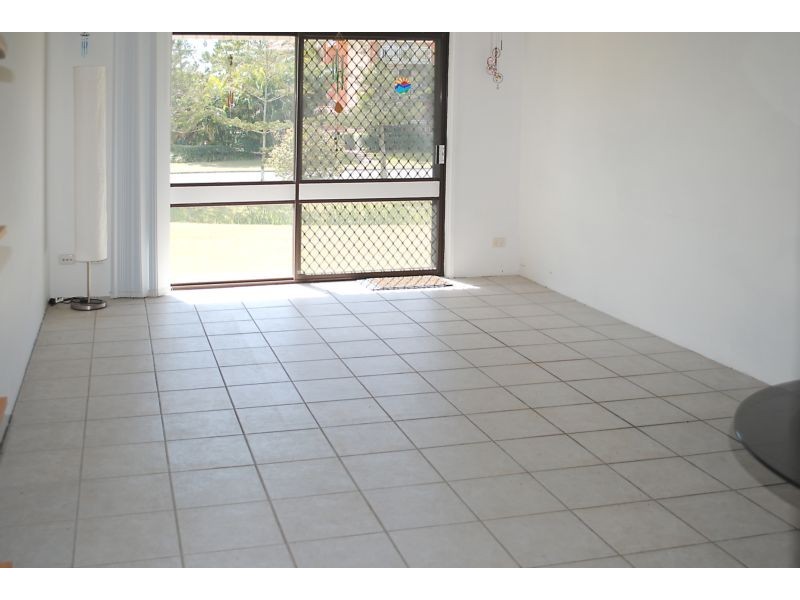 4/23 Coolangatta Road, Kirra QLD 4225