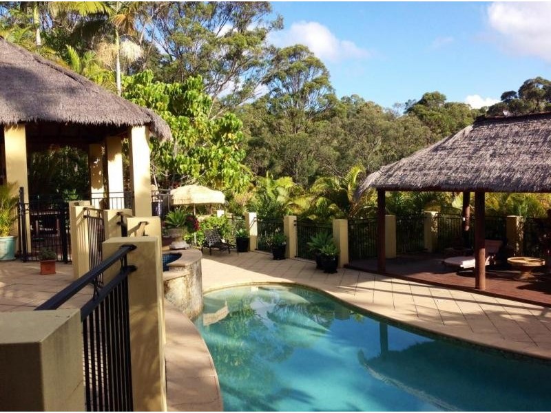 2 Evergreen Drive, Elanora QLD 4221