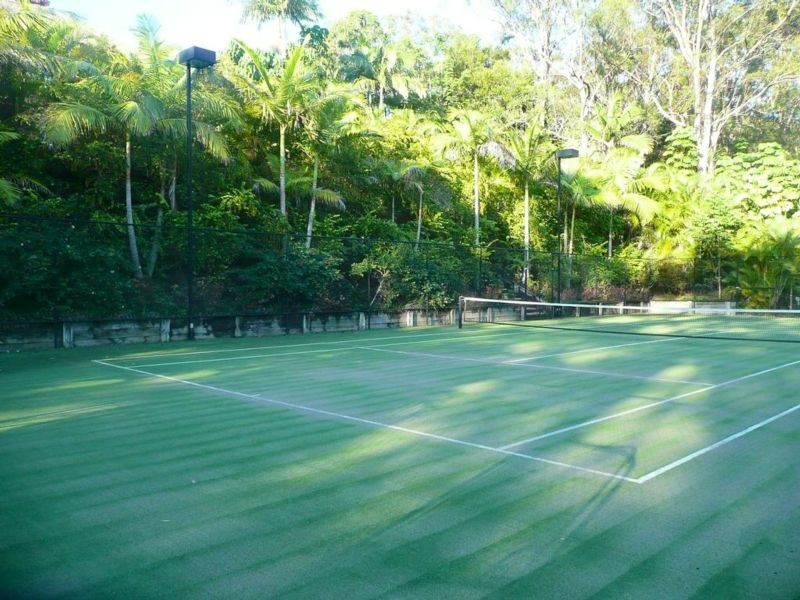 2 Evergreen Drive, Elanora QLD 4221