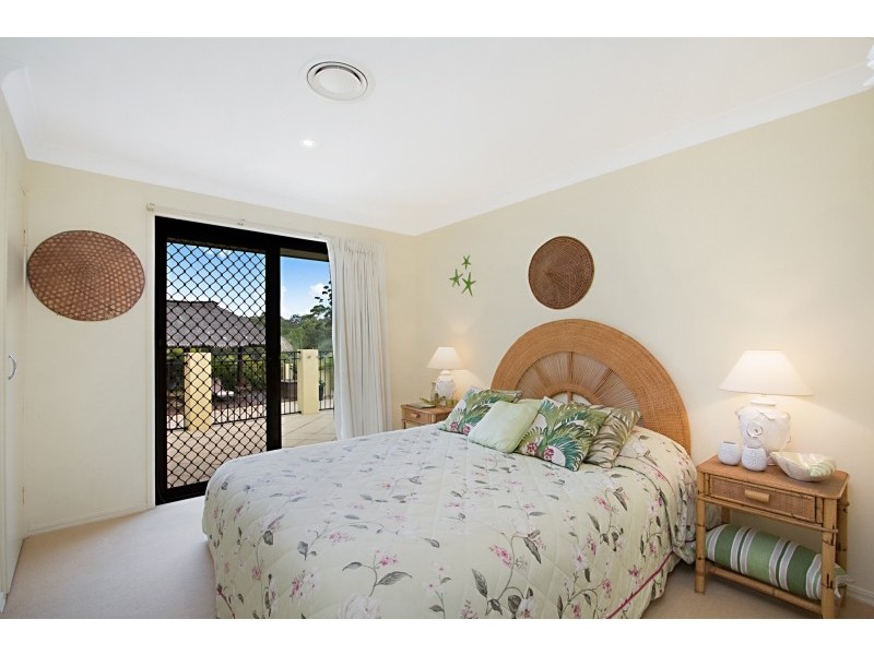 2 Evergreen Drive, Elanora QLD 4221