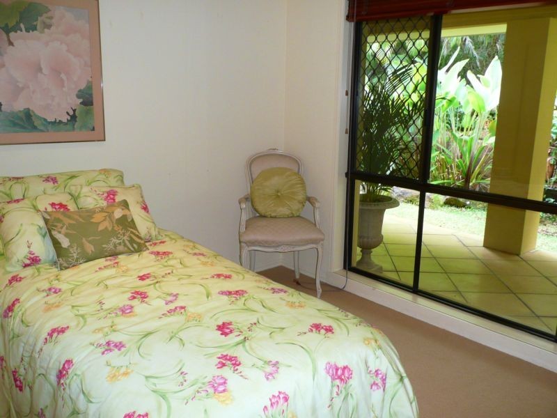 2 Evergreen Drive, Elanora QLD 4221